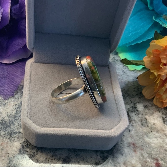 Sterling silver Unikite oval stone ring. 7.25 - Picture 2 of 4